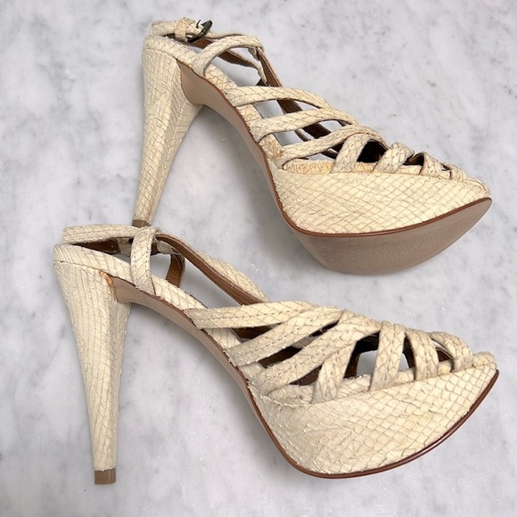 ZARA WOMAN • Cream Crocodile Print Stiletto High Heels - Picture 5 of 8